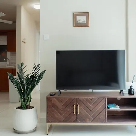 Modern 2br - Heart Of Apartament